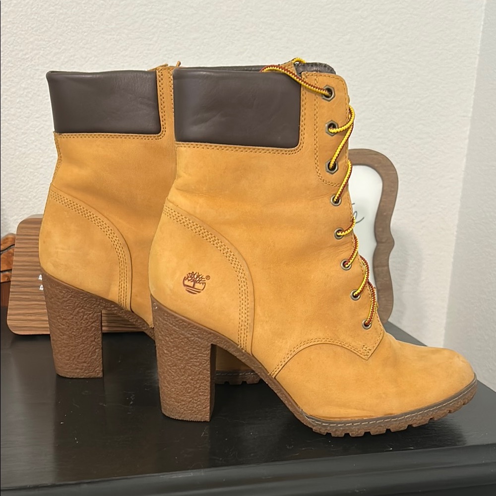 Timberland Women's Tan Heeled Boots